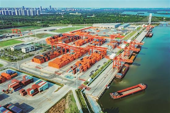 配资官方 圆了求学梦 亮了成长路